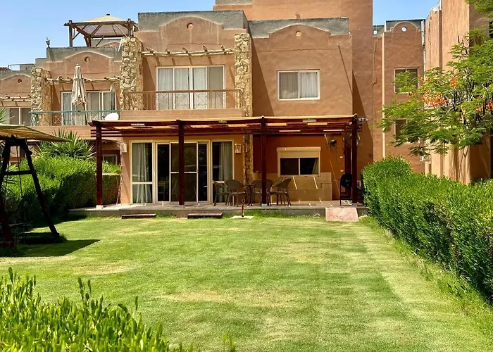Tatil Evi Palermo In Marina Wadi Degla Ain Sokhna With 250 Sqm Private Garden & Near To The Ain Sukhna